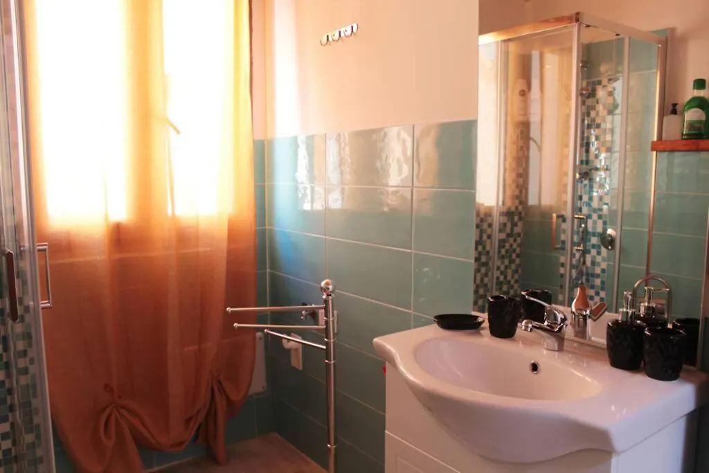 Casa vacanze B&B la piccola maison Ploaghe
